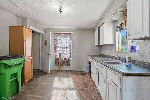 Other - 4040 Saint Clair St, Willoughby, OH 44094 photo 3 of 5