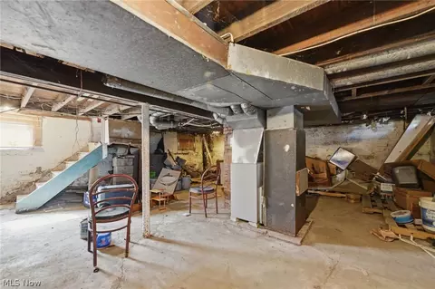 Entry Way - 4040 Saint Clair St, Willoughby, OH 44094 photo 1 of 1