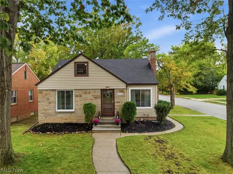 3994 W 227th St, Fairview Park, OH 44126