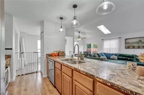 Kitchen - 318 Sandpiper Ave, Elyria, OH 44035 photo 3 of 3