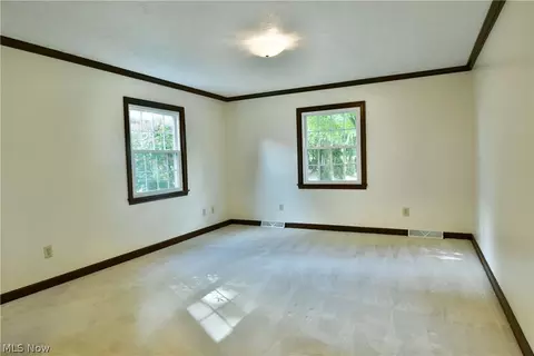 Bedroom - 190 Maple Leaf Dr, Hubbard, OH 44425 photo 4 of 7