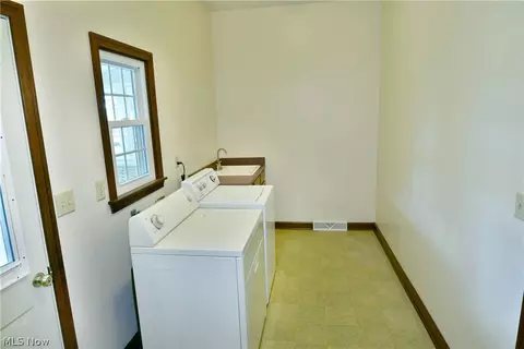 Other - 190 Maple Leaf Dr, Hubbard, OH 44425 photo 5 of 11
