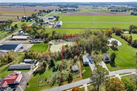 2 Myers Street, Creston, OH 44217