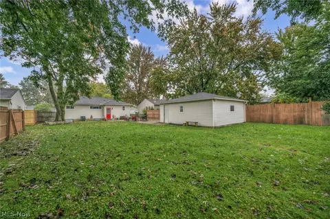 Exterior - 653 Lucille Dr, Elyria, OH 44035 photo 6 of 6