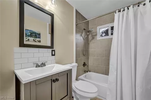 Bath - 653 Lucille Dr, Elyria, OH 44035 photo 1 of 1