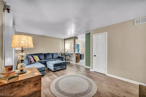 Living - 653 Lucille Dr, Elyria, OH 44035 photo 1 of 2