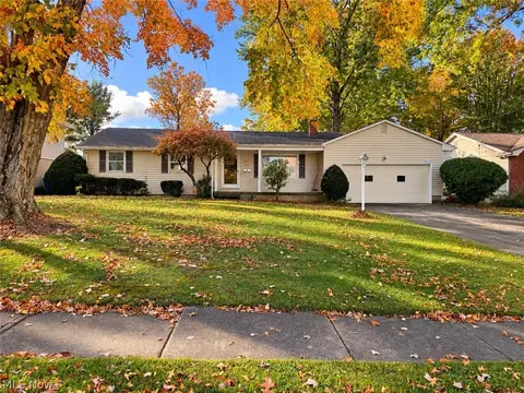 633 Forestridge Dr, Boardman, OH 44512