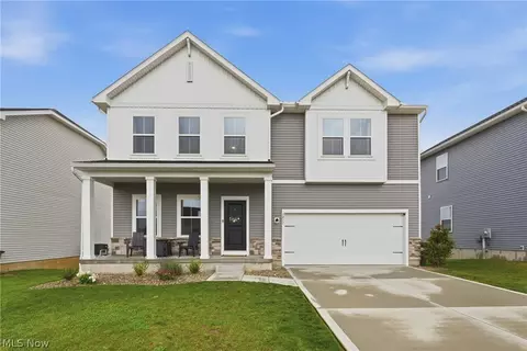3017 Mcintosh Dr NE, Louisville, OH 44641