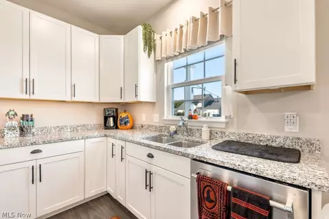 Kitchen - 317 Garfield Dr, Lagrange, OH 44050 photo 3 of 5