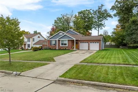 237 Jasper Ln, Medina, OH 44256