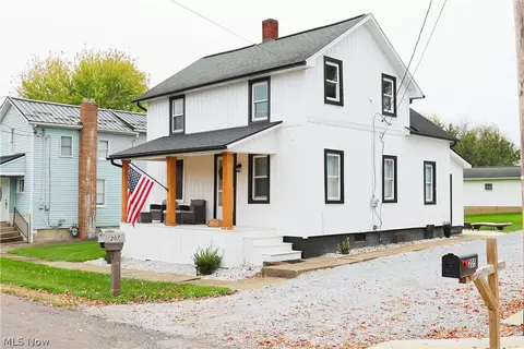 207 S Butler St, Baltic, OH 43804