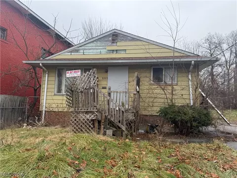 3253 E 143rd St, Cleveland, OH 44120