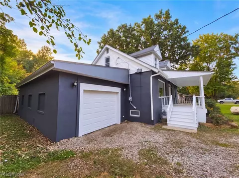Exterior - 3843 Globe Ave, Lorain, OH 44055 photo 9 of 9
