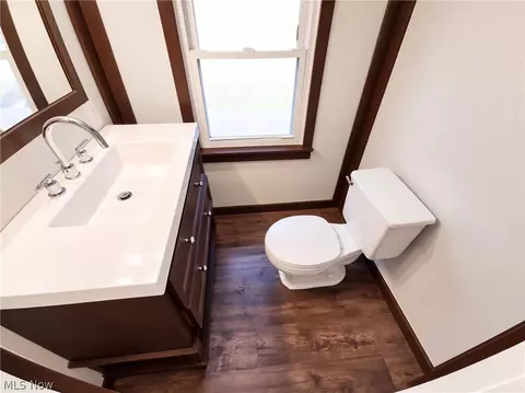 Bath - 3843 Globe Ave, Lorain, OH 44055 photo 1 of 2