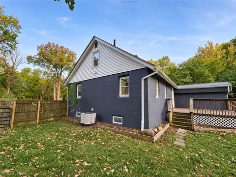 Exterior - 3843 Globe Ave, Lorain, OH 44055 photo 6 of 8