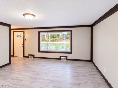 Living - 3843 Globe Ave, Lorain, OH 44055 photo 1 of 2