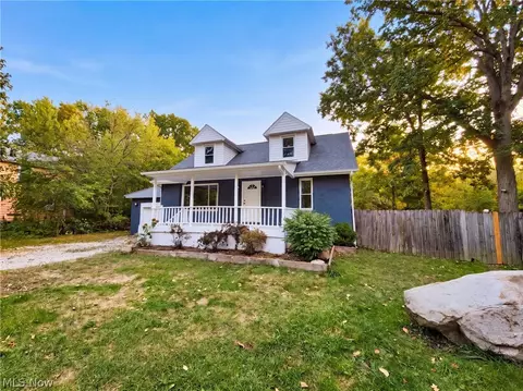 Exterior - 3843 Globe Ave, Lorain, OH 44055 photo 8 of 9