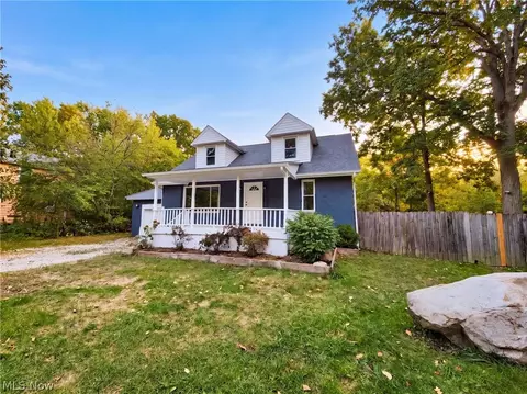 Exterior - 3843 Globe Ave, Lorain, OH 44055 photo 7 of 8