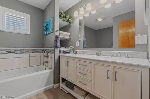 Bath - 81 Pinecrest Dr, Washington, WV 26181 photo 1 of 2