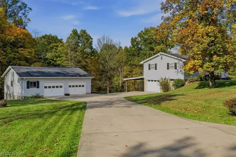 Exterior - 81 Pinecrest Dr, Washington, WV 26181 photo 4 of 10