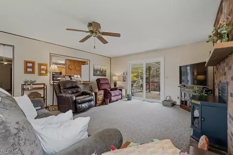 Living - 81 Pinecrest Dr, Washington, WV 26181 photo 4 of 5