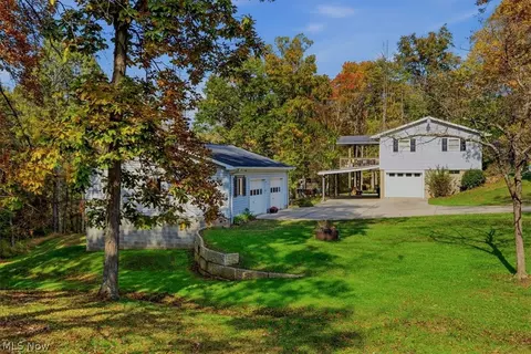 Exterior - 81 Pinecrest Dr, Washington, WV 26181 photo 5 of 10