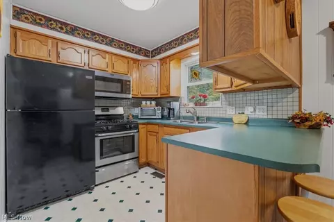 Kitchen - 81 Pinecrest Dr, Washington, WV 26181 photo 3 of 3