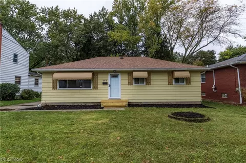 668 Cliffside Dr, Akron, OH 44313