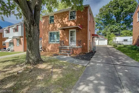 9725 S Highland Ave, Garfield Heights, OH 44125
