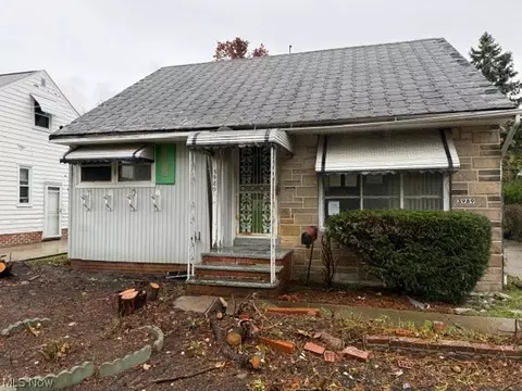 3989 Jo Ann Dr, Cleveland, OH 44122