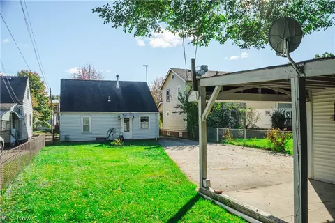 14116 Carrydale Ave, Cleveland, OH 44111