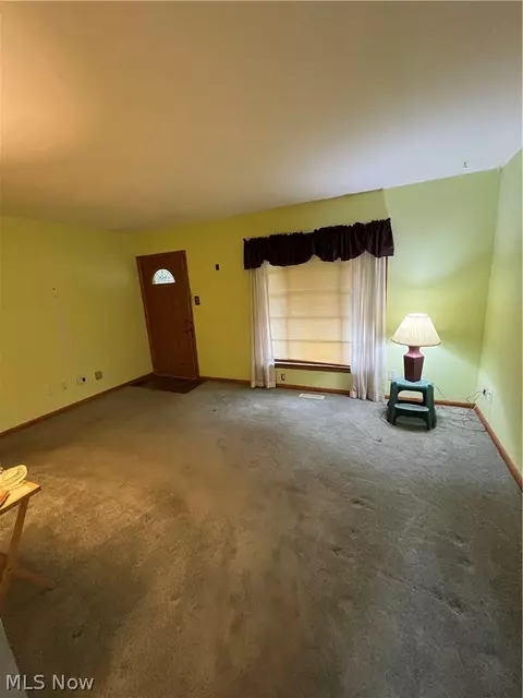 14116 Carrydale Ave, Cleveland, OH 44111