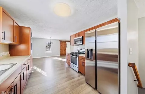 Entry Way - 3585 Jefferson Rd, Ashtabula, OH 44004 photo 1 of 2