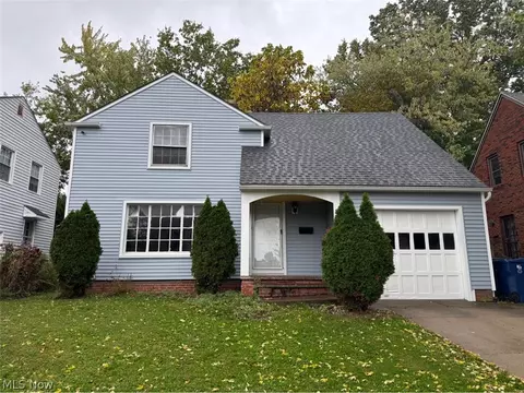 879 Medford Rd, Cleveland Heights, OH 44121