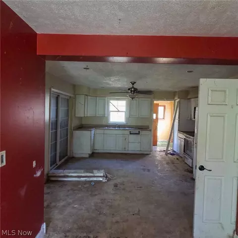 Entry Way - 43650 Lafferty Rd, Flushing, OH 43977 photo 3 of 4