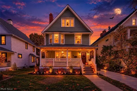 1351 Beach Ave, Lakewood, OH 44107