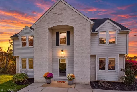 3187 Country Club Dr, Medina, OH 44256