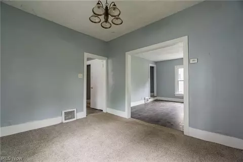 Living - 904 Work Dr, Akron, OH 44320 photo 4 of 4