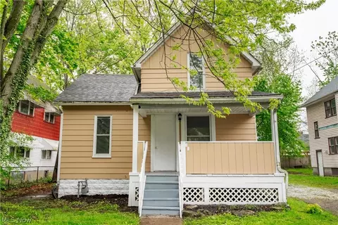 Exterior - 904 Work Dr, Akron, OH 44320 photo 2 of 9