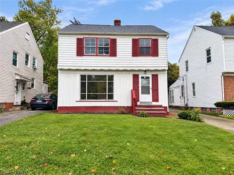 3674 Monticello Blvd, Cleveland Heights, OH 44121