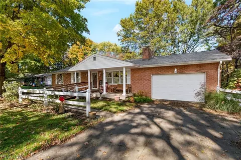 3665 Cranwood St NW, North Canton, OH 44720