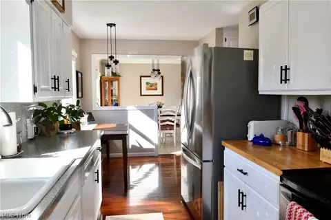 Kitchen - 479 Ewing Rd, Boardman, OH 44512 photo 2 of 5