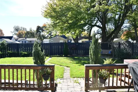 Exterior - 479 Ewing Rd, Boardman, OH 44512 photo 6 of 10