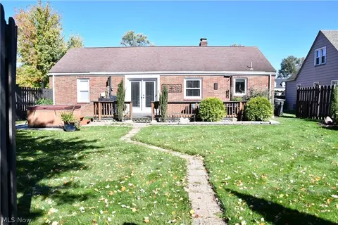 Exterior - 479 Ewing Rd, Boardman, OH 44512 photo 5 of 10