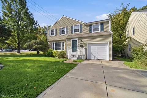 2320 Wrenford Rd, University Heights, OH 44118