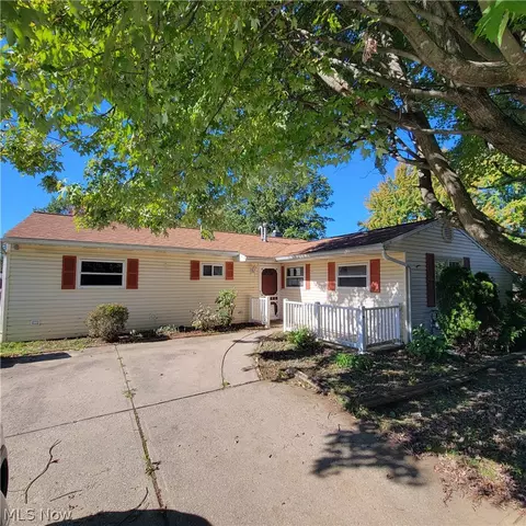 7366 Chennault Dr, North Ridgeville, OH 44039