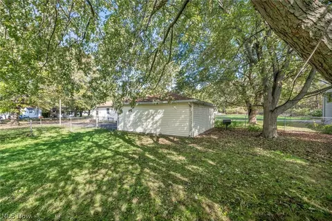Exterior - 2900 Brenner Dr, Lorain, OH 44053 photo 10 of 10