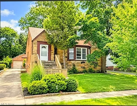 1659 Ivydale Rd, Cleveland Heights, OH 44118