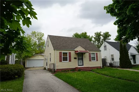16913 Lotus Dr, Cleveland, OH 44128