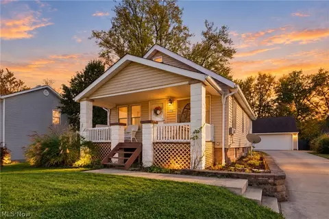 2238 Cooledge Ave, Akron, OH 44305